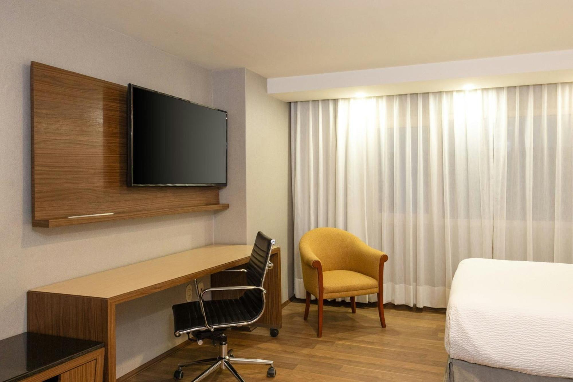 Courtyard By Marriott Mexico City Revolucion Exterior photo